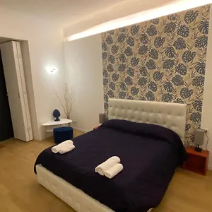 Casa Accanto Teatro Aeroporto di Catania Fontana Rossa